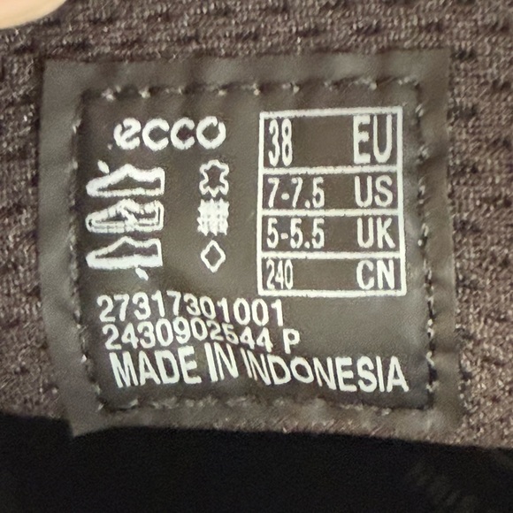 ECCO Black Leather Heeled Ankle Boots • Sz 7–7.5 • Ankle Harness Booties - Picture 11 of 12